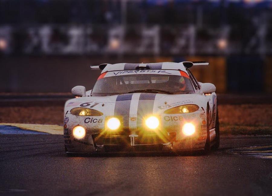  Dodge Viper GTS-R 1996 года  (фото 9 из 31)